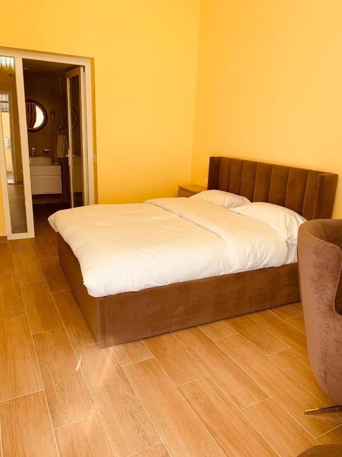Auto Tana Guest House ติรานา ภายนอก รูปภาพ