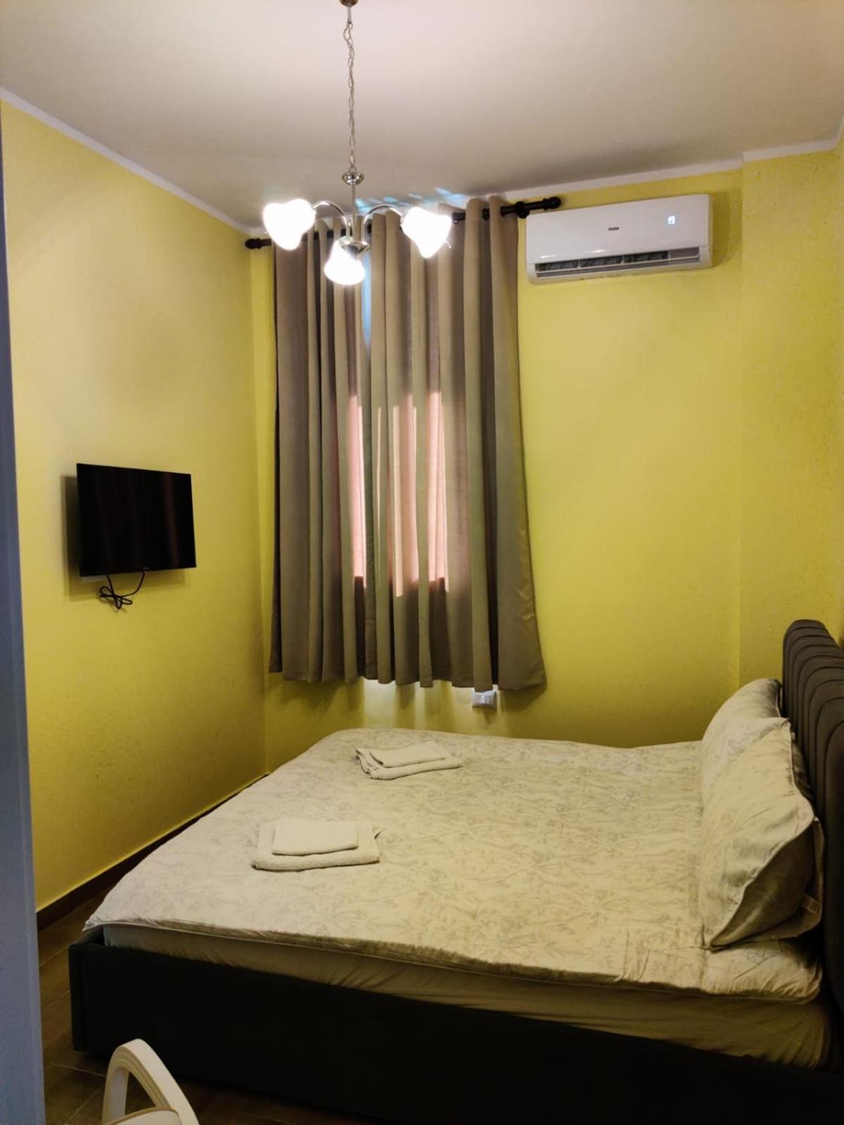 Auto Tana Guest House ติรานา ภายนอก รูปภาพ