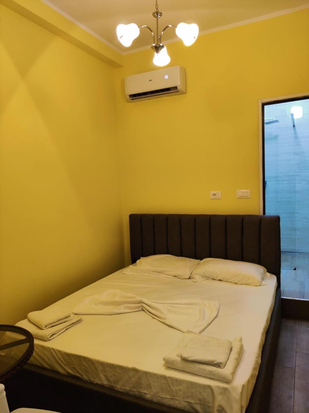 Auto Tana Guest House ติรานา ภายนอก รูปภาพ